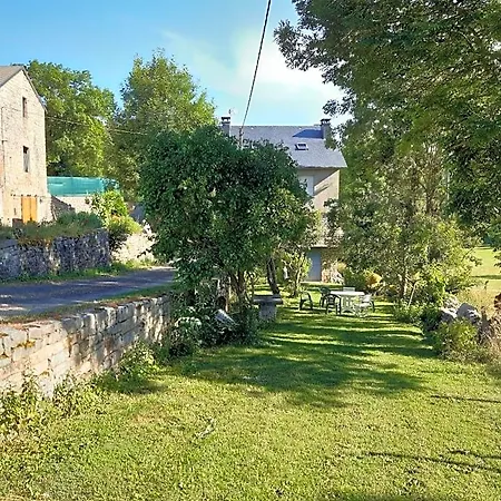 Frühstückspension Au Domaine Des Oiseaux Montredon (Lozere)